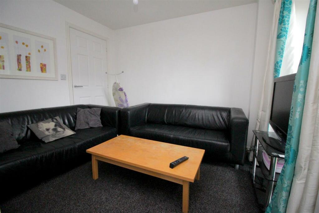 Communal Room.jpg