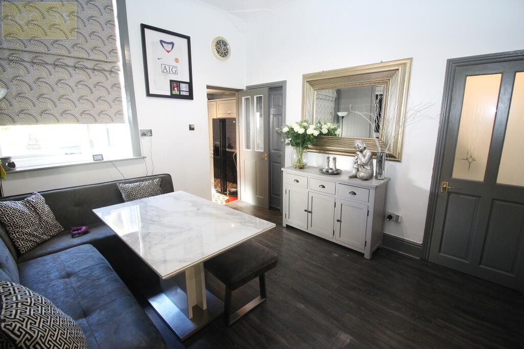 reception room 2..JPG