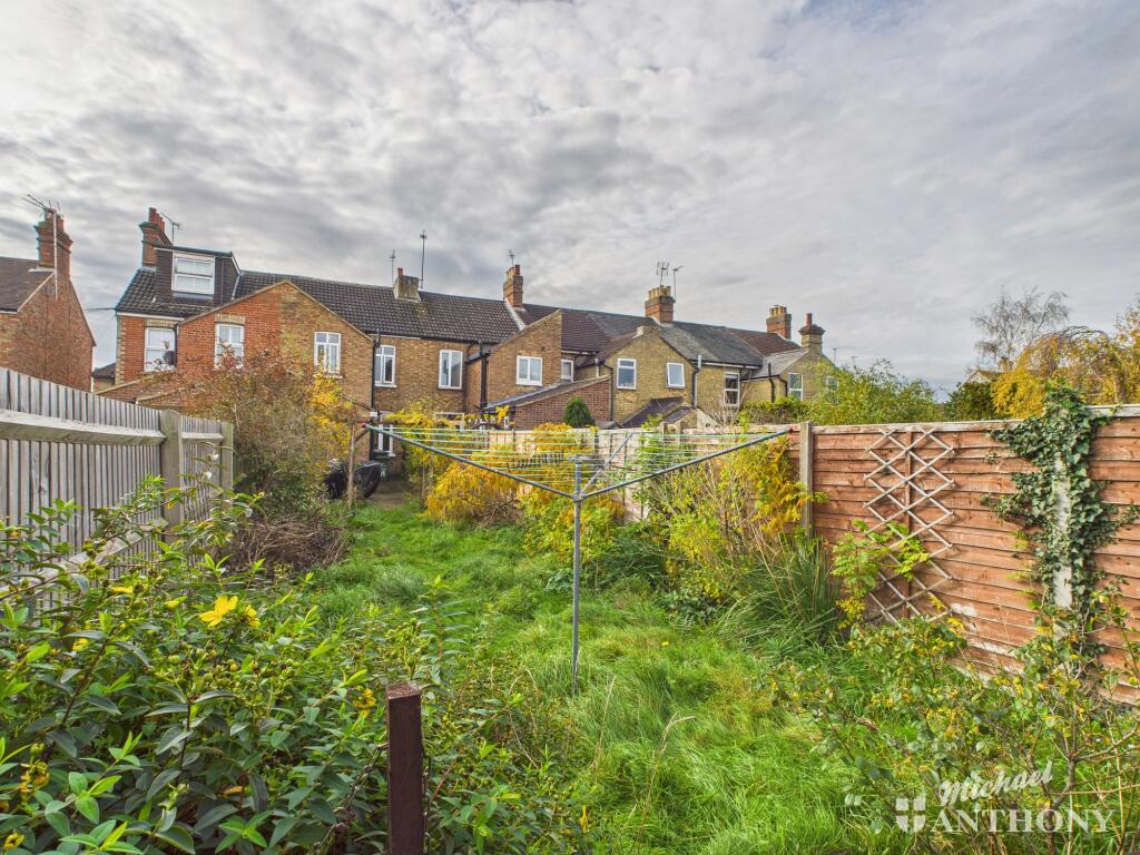 CAM02773G0-PR0376-STILL047