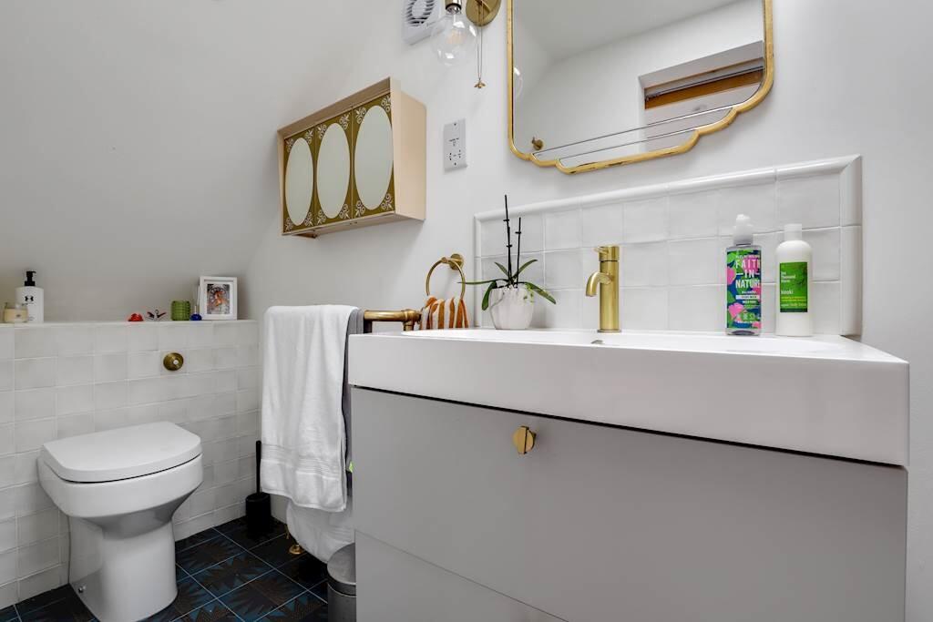 09-efb5JHHGLL - 4...