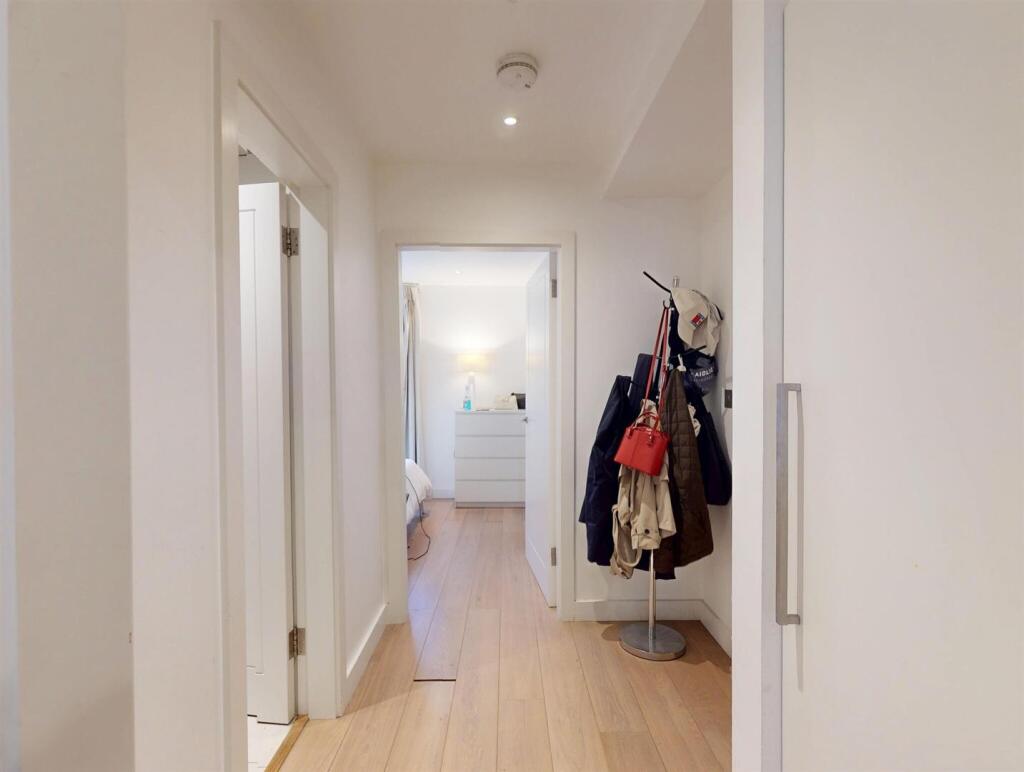 LGF2PG.hallway.jpg