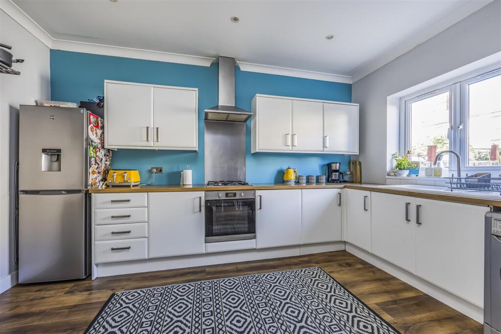 99 Folkestone Road, Baffins-PorticoMarketing-SoldB