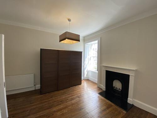 bedroom1.JPG