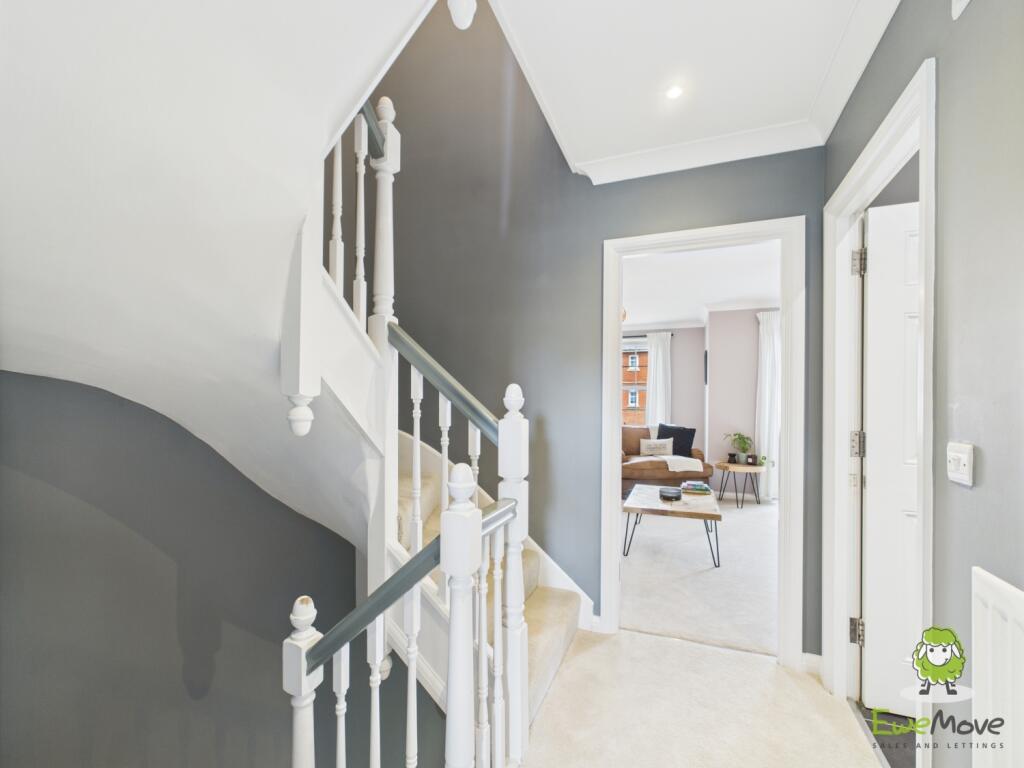 EweMove Basingstoke Estate Agents 21 Gaiger Avenue