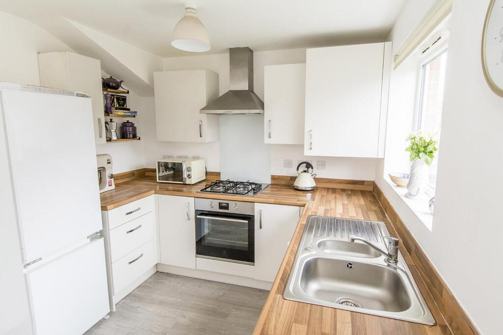 (Kitchen Area Photo)