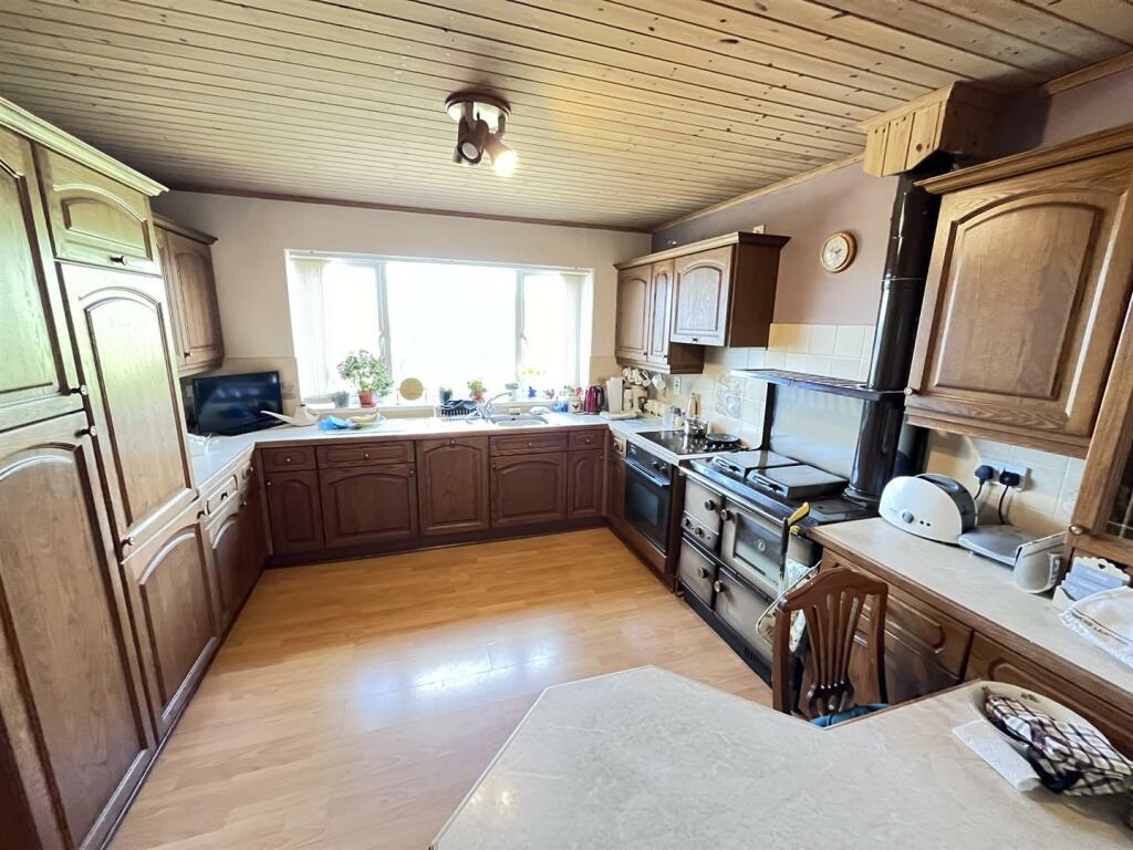 kitchen (2).JPEG