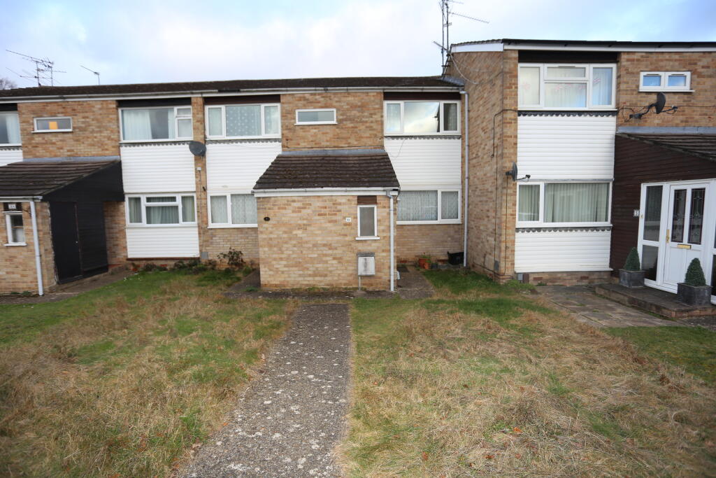 2 bedroom maisonette for rent