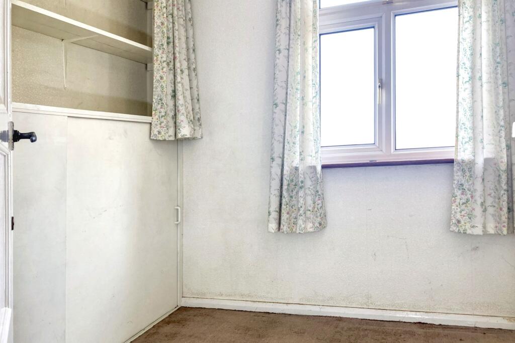 124 Frinstead Road, Erith, Kent, DA8 3LB