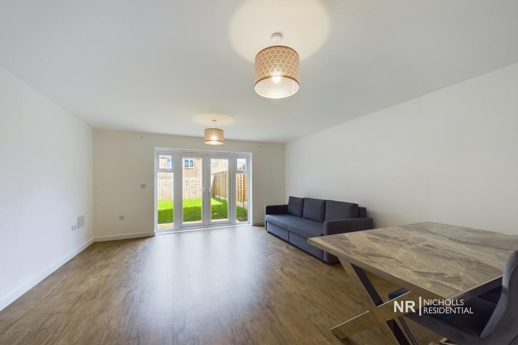 Lounge/Dining Room Extra