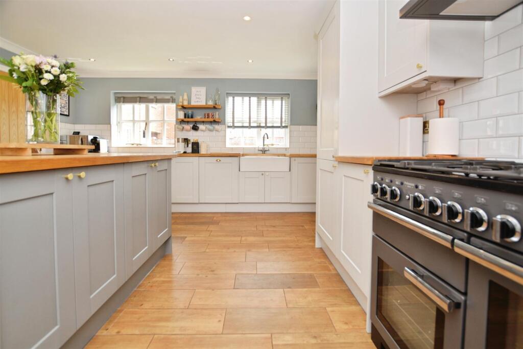 Kitchen Diner