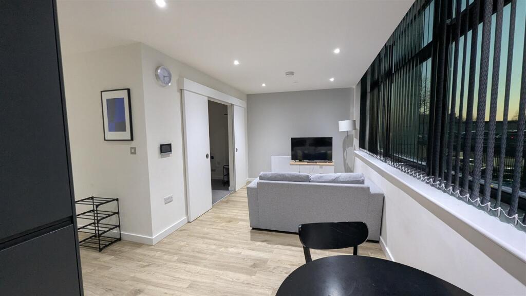 PXL_20250305_181050025