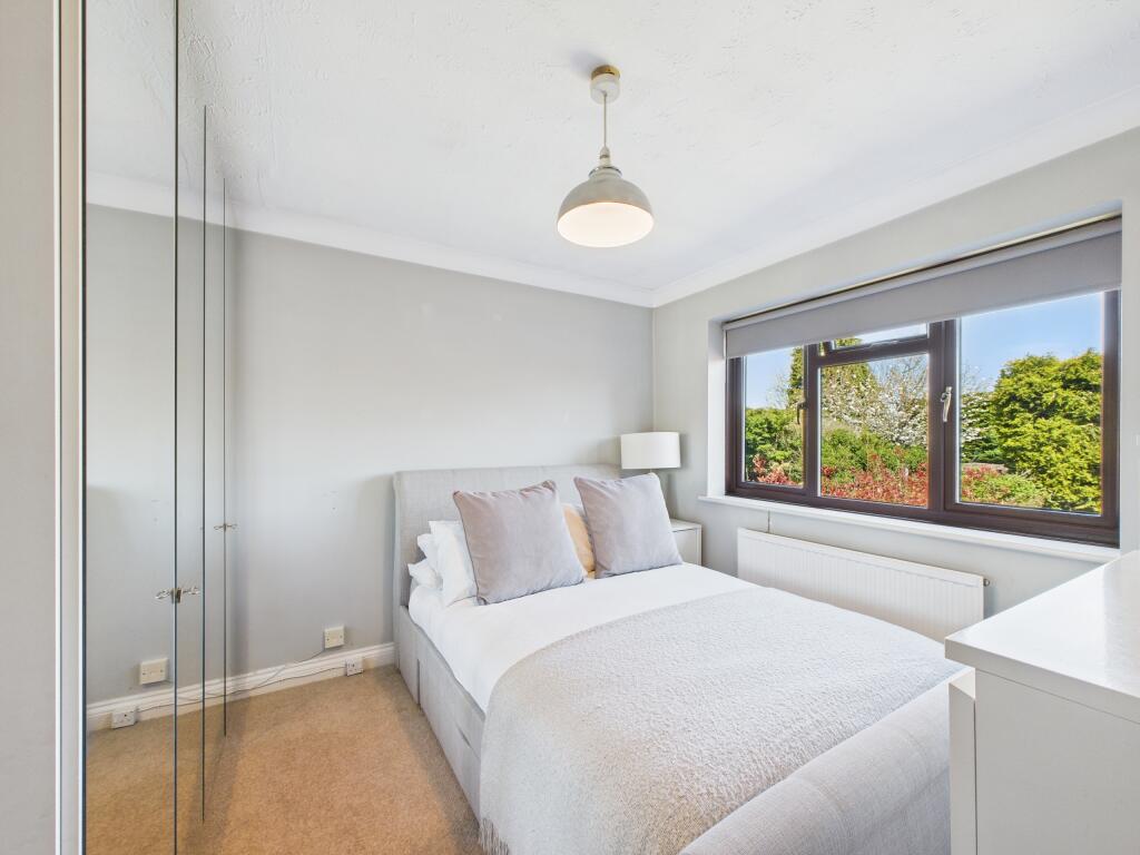 CAM02909G0-PR0373-STILL002