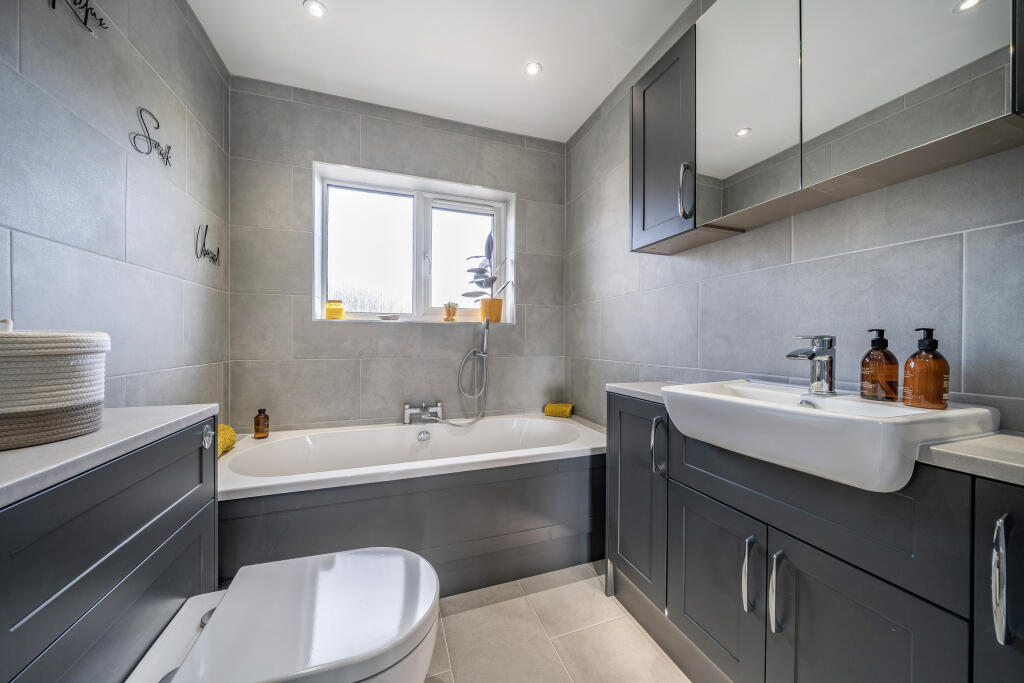 Ensuite Bathroom