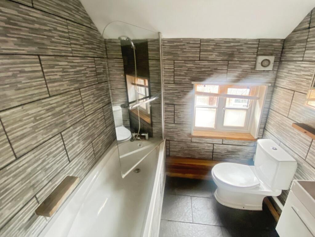 pbox-bathroom-339266.jpeg