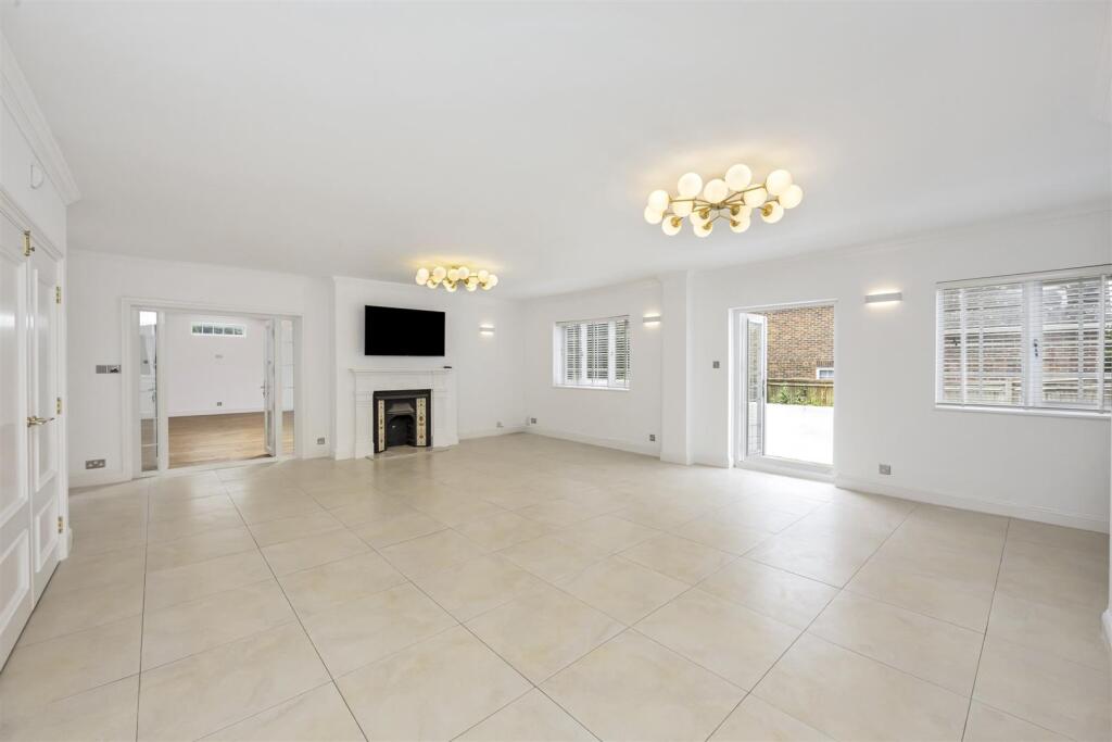 Living/Dining Room