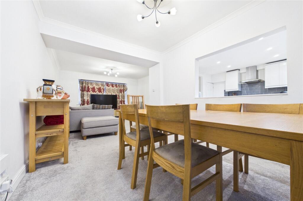 Living/Dining Room