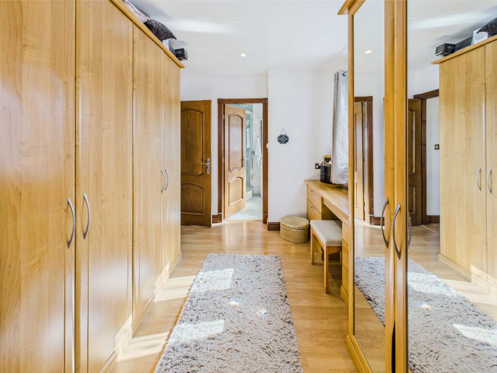 Principal Suite - Dressing Room