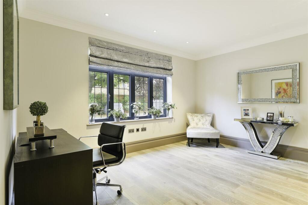 WOODCOTE PARK, 12C- (22).jpg