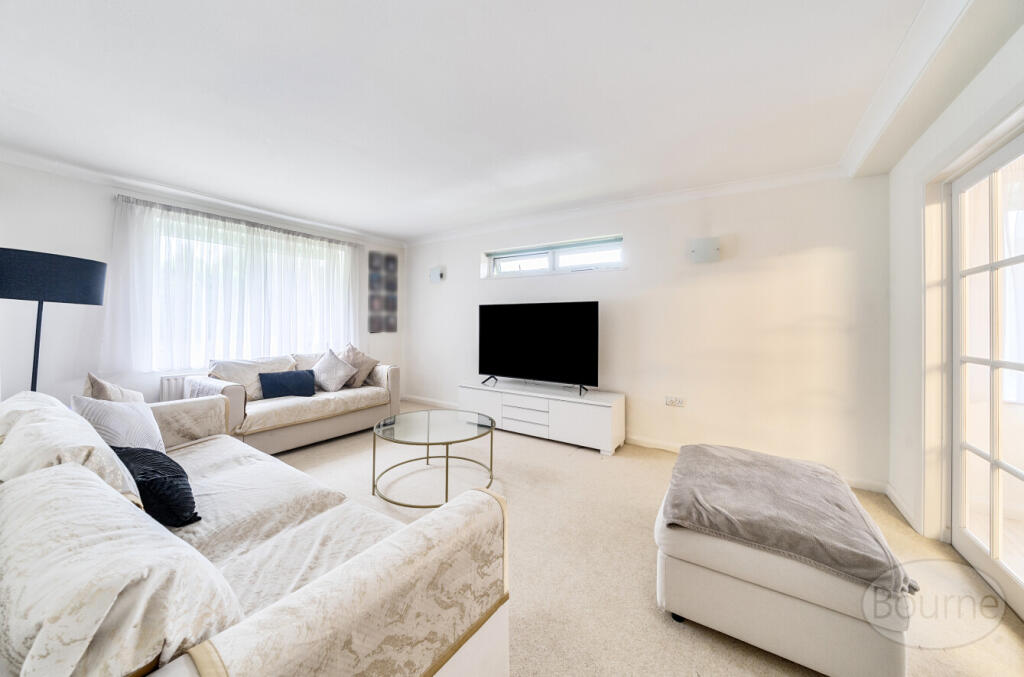 eba30179-44e6-4d4...