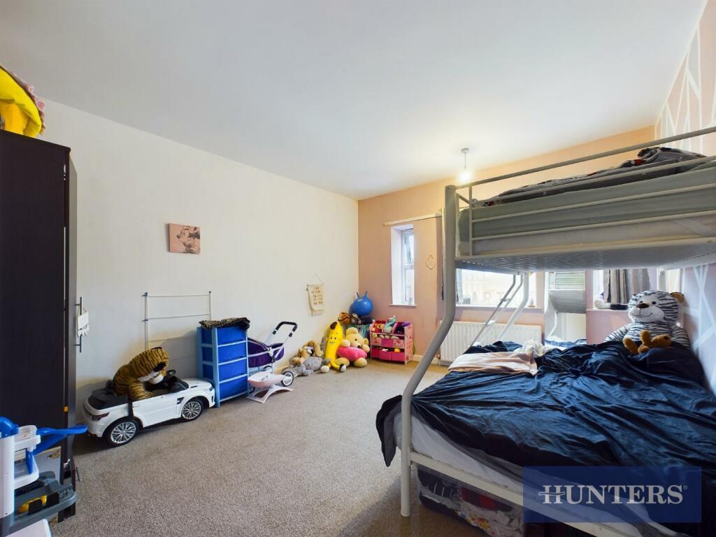CAM03696G0-PR0324-STILL002.jpg