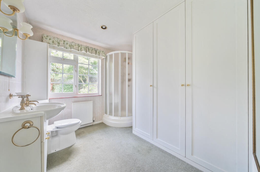 1309504-12-684981...