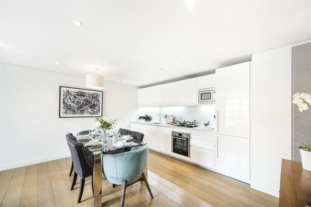 8460410-interior05.jpg