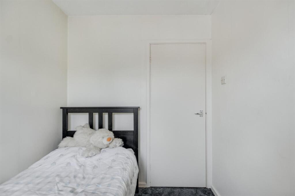 Bedroom 3_2.jpeg