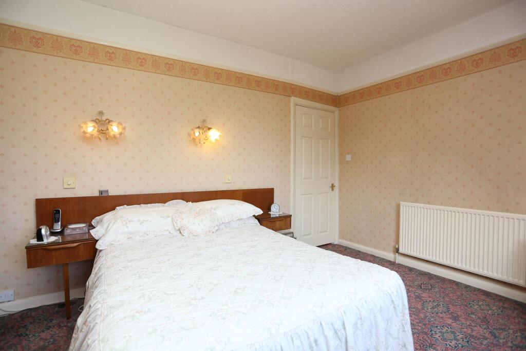 8af9b6ec1e7a51337cda932ff8bb2b01ad05e674_thmb_lg