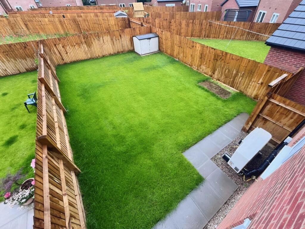 REAR GARDEN.jpg