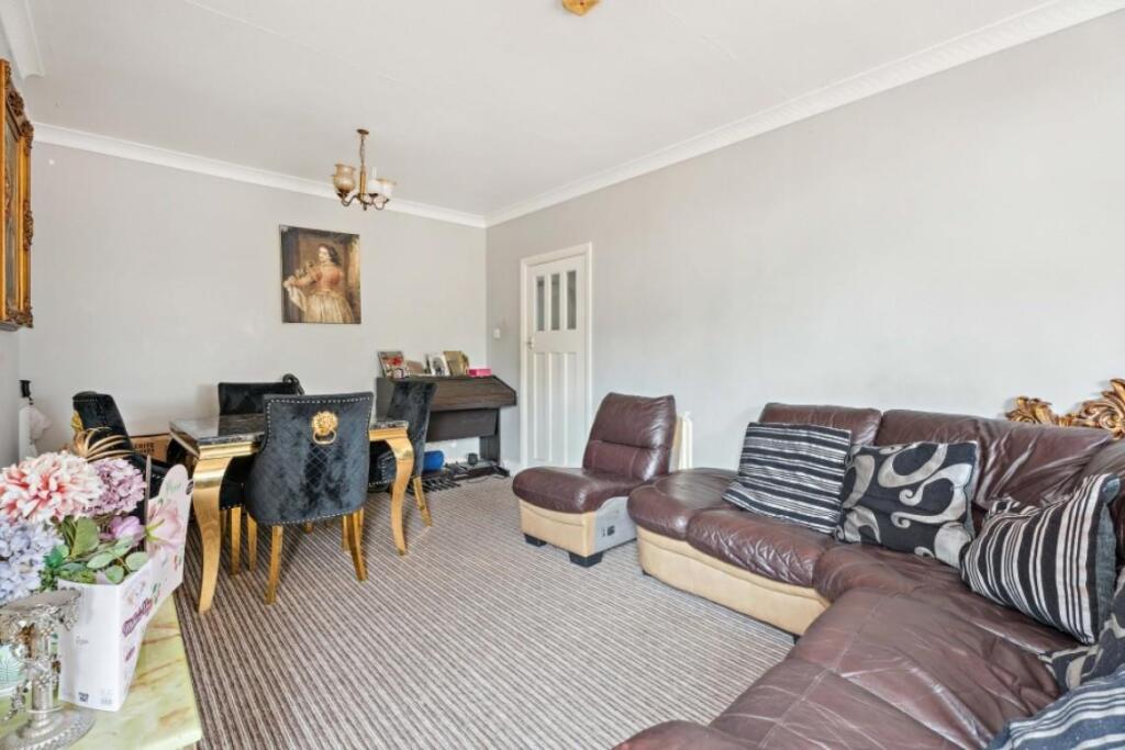 living room 2.jpg