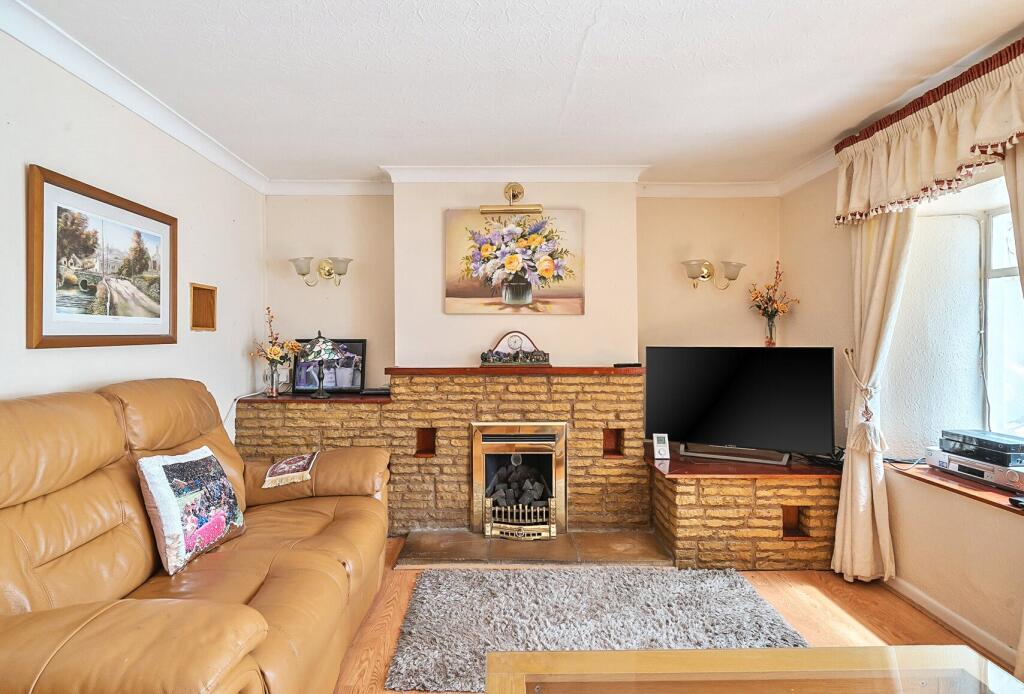 1302794-7-683da44...