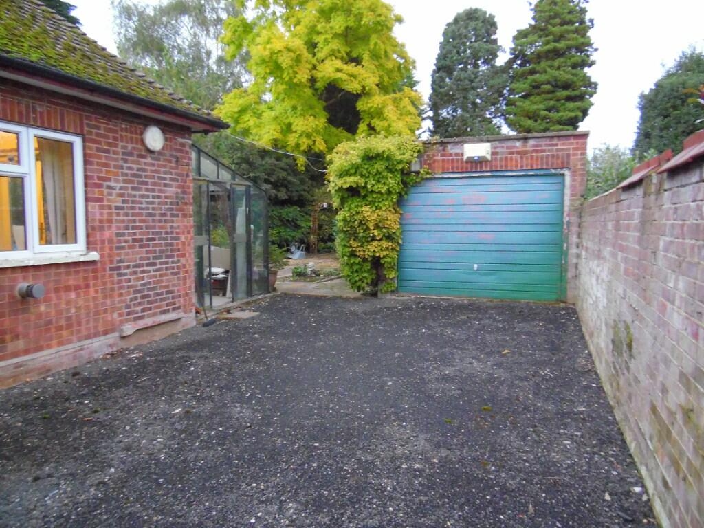 GARAGE &amp; DRIVEWAY