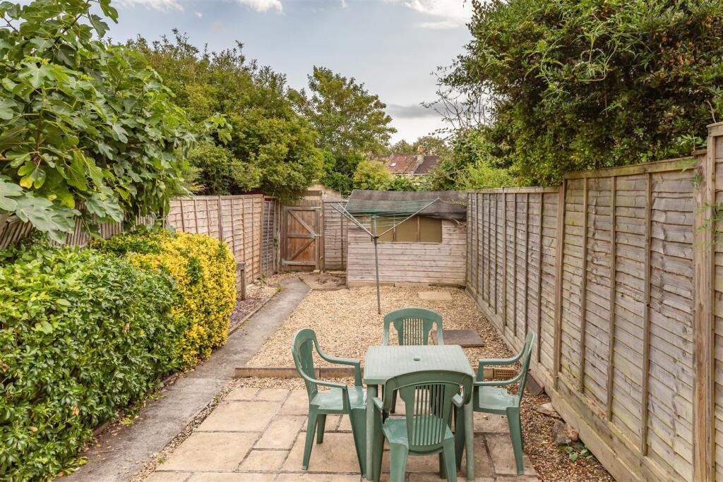 10 Shaftesbury Ave -2.jpg