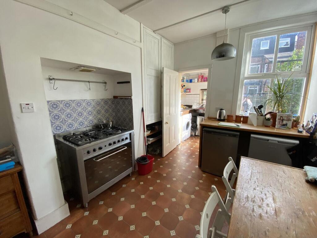 102dr.kitchen dining.jpg