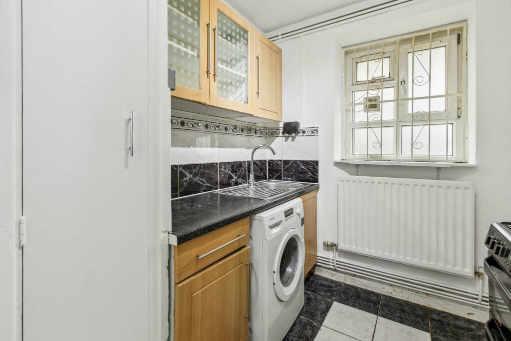 Kitchen (2).jpg