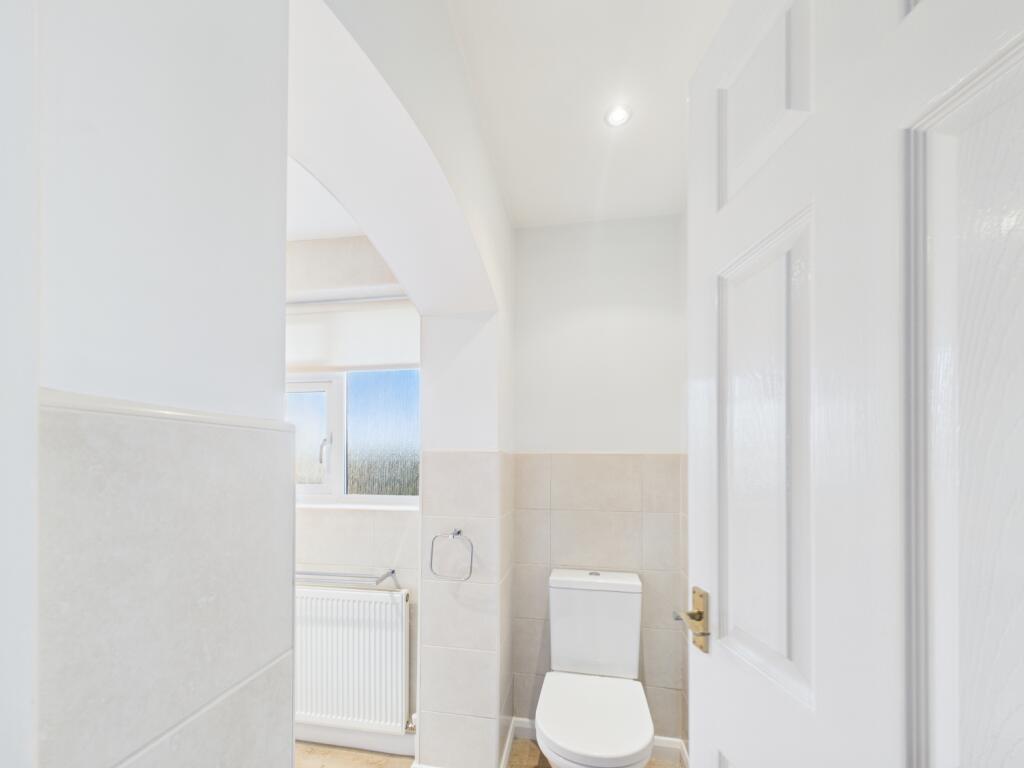 CAM03293G0-PR0250-STILL028