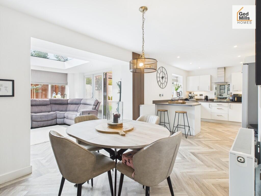 CAM04261G0-PR0092...