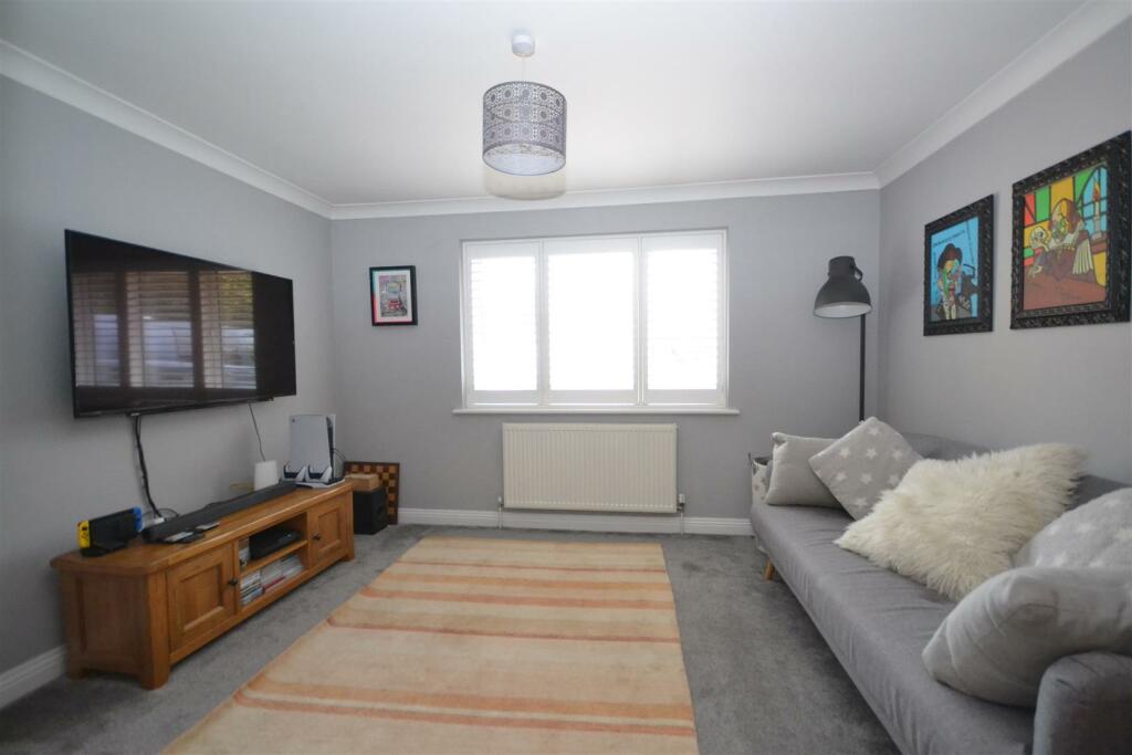 Dining Room/Second Lounge