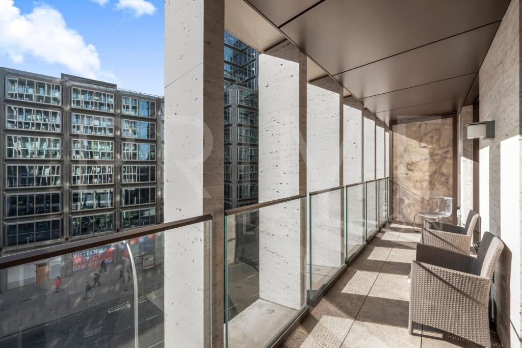BALCONY1 (7).jpg