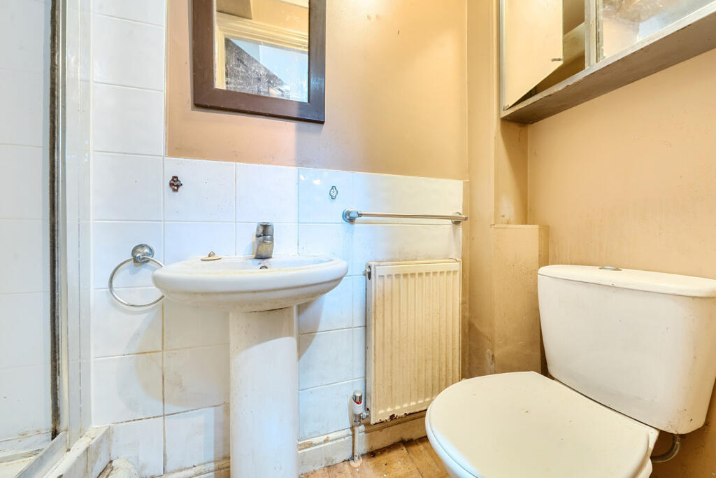 1342806-3-68a491f...