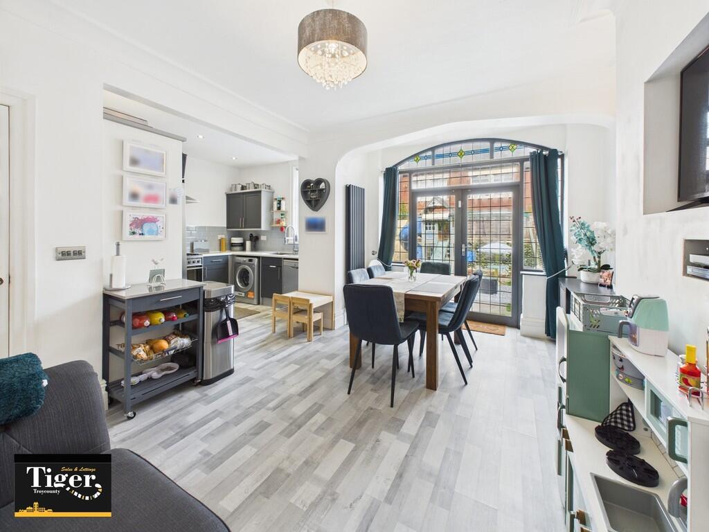 CAM03440G0-PR0359...