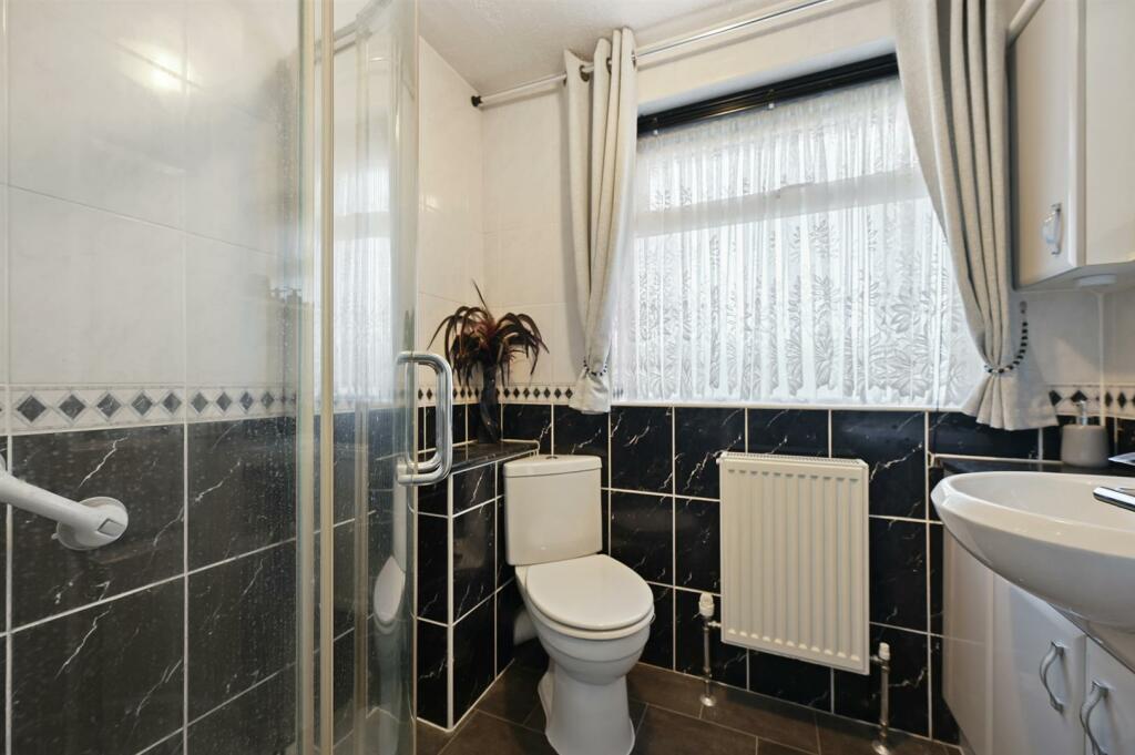 AJ - 24 Kimble Drive - Shower Room3 (1).jpg