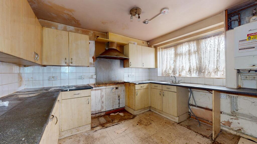 6 Coverack Close, Shirley, Croydon, CR0 7ND