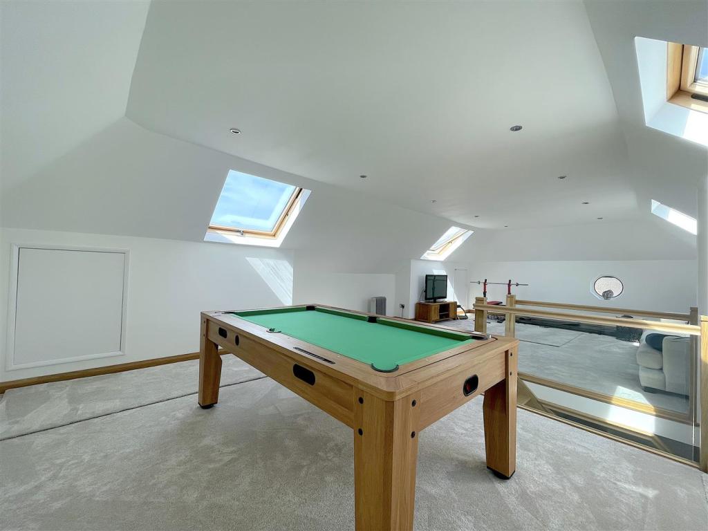 Loft Room (1).jpeg