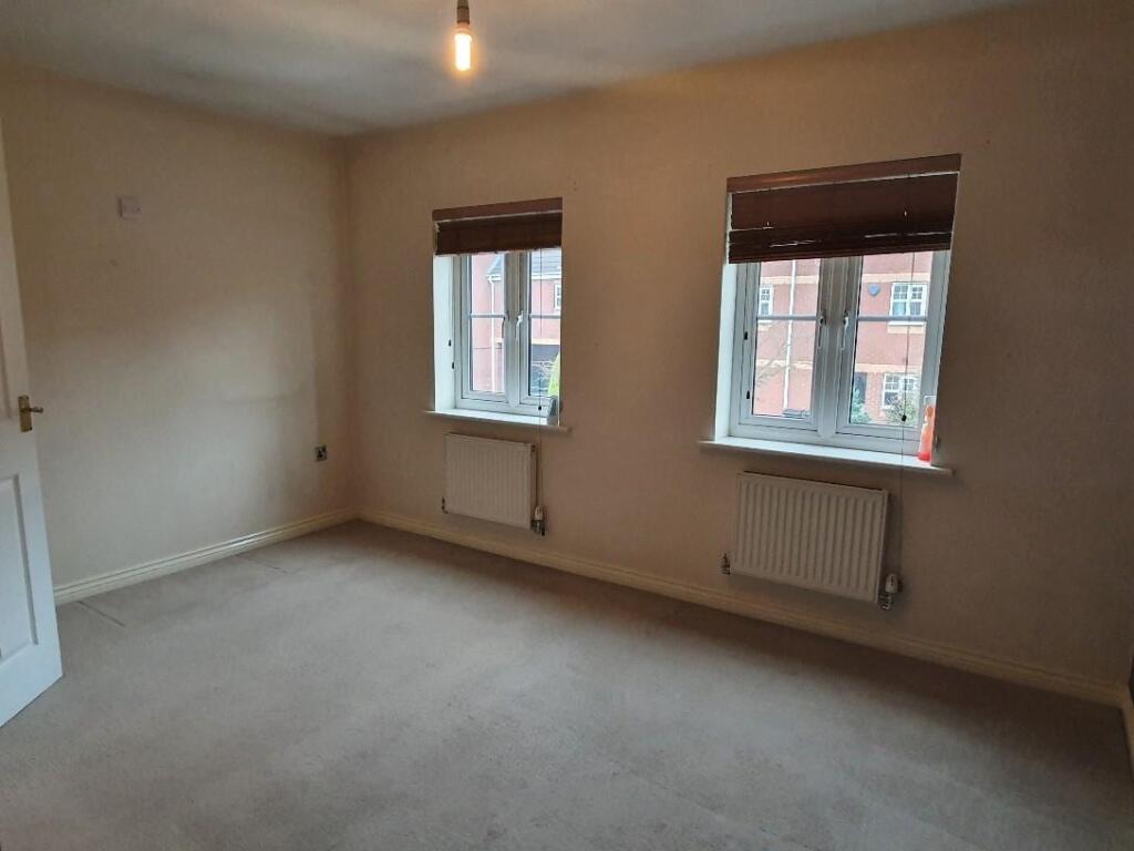 Carnation Way, Bermuda Park - First Floor  Front B