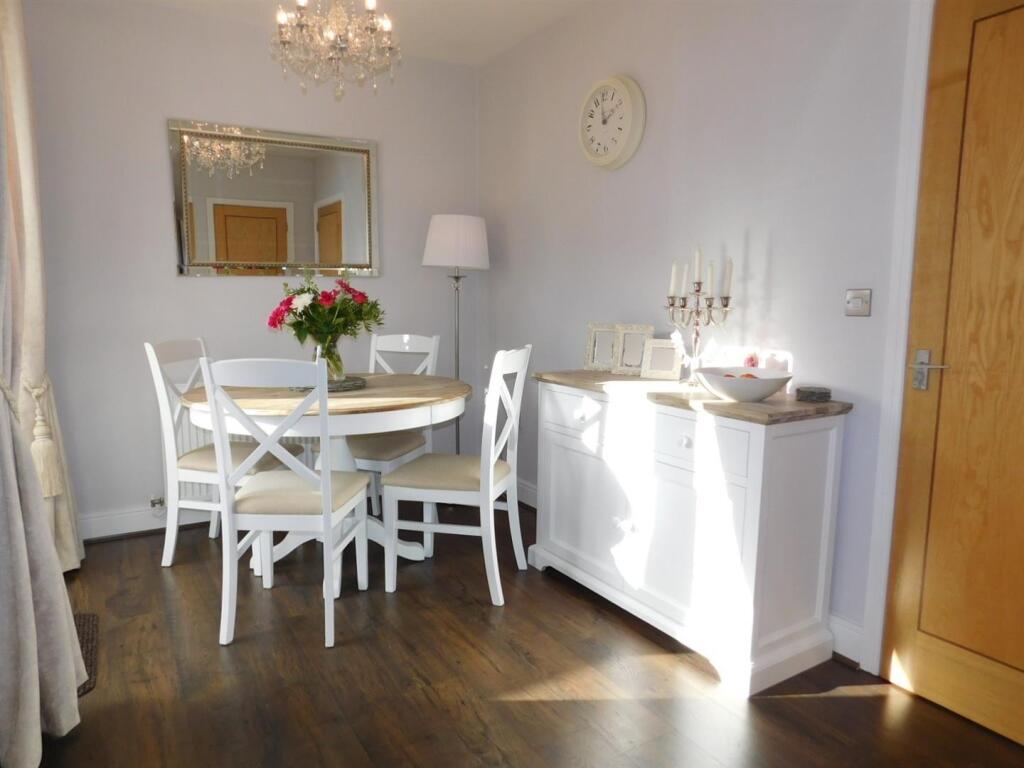 dining room.jpg