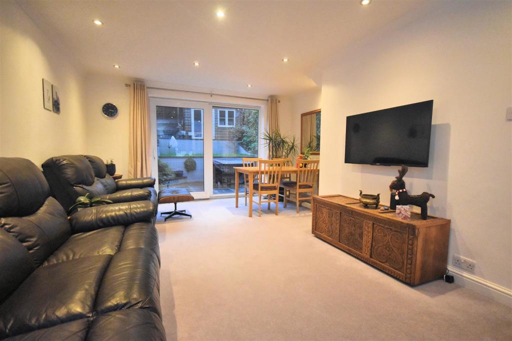 Sitting Room.jpg