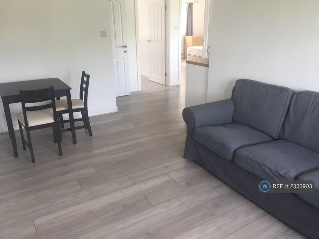 Dining Area &amp; Lounge