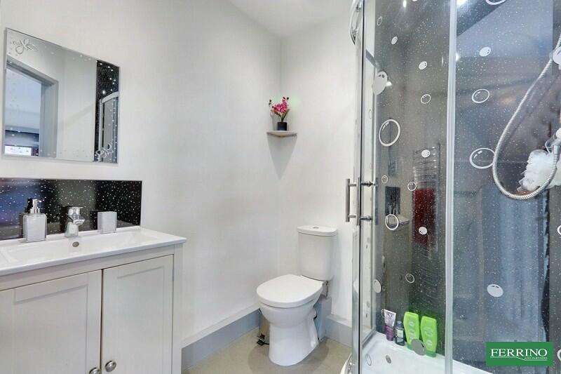 Bedroom 1 En-suite