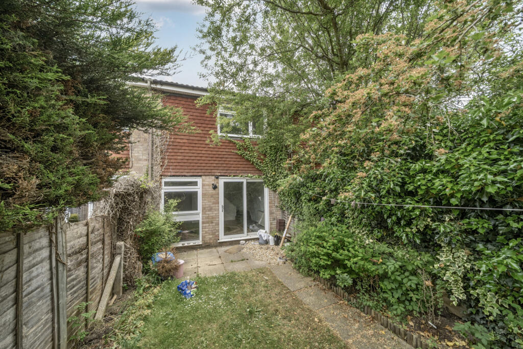 1284419-13-682afa...